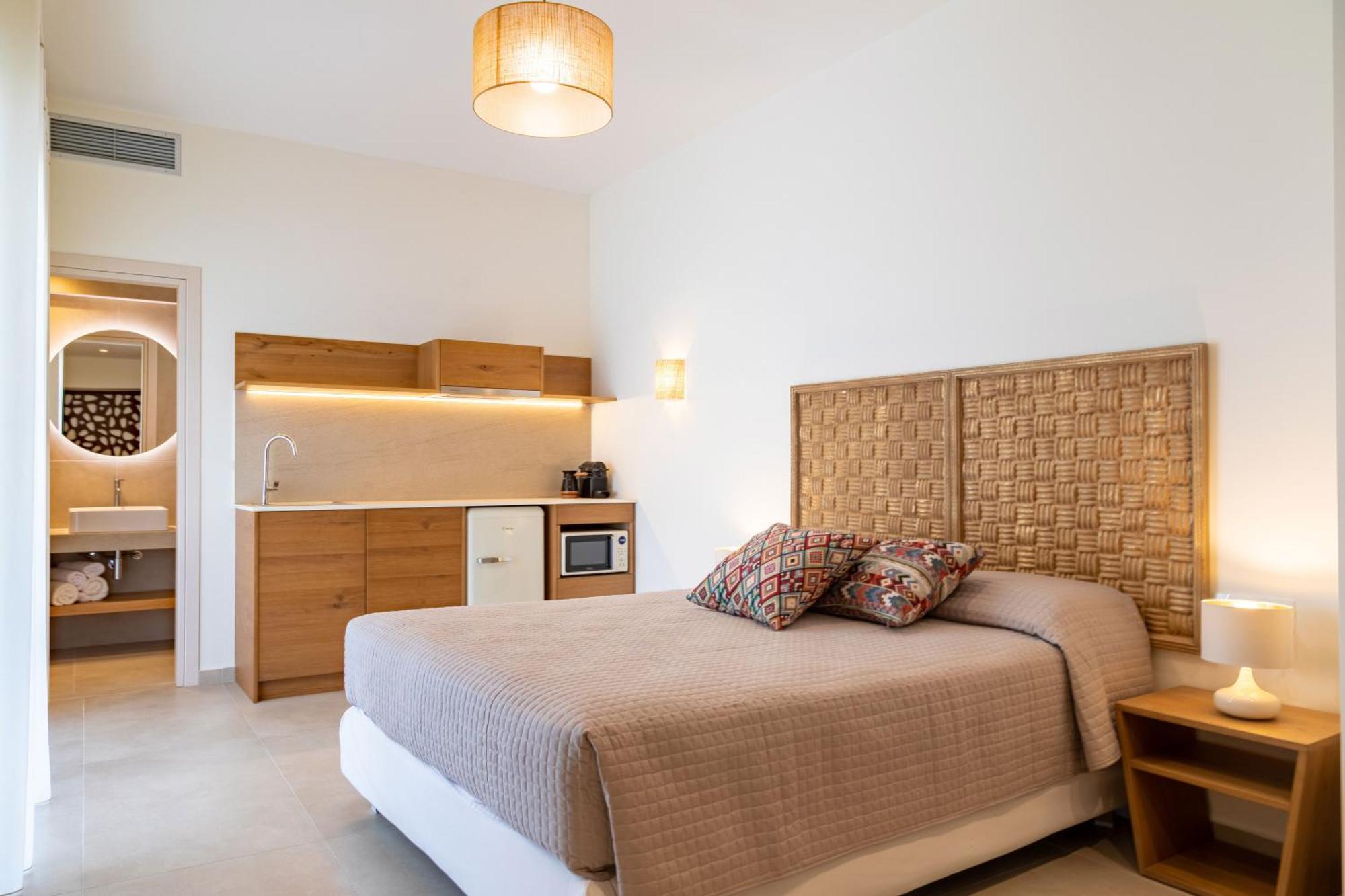 Arancia Elegant Rooms And Suites Tolo Exterior photo
