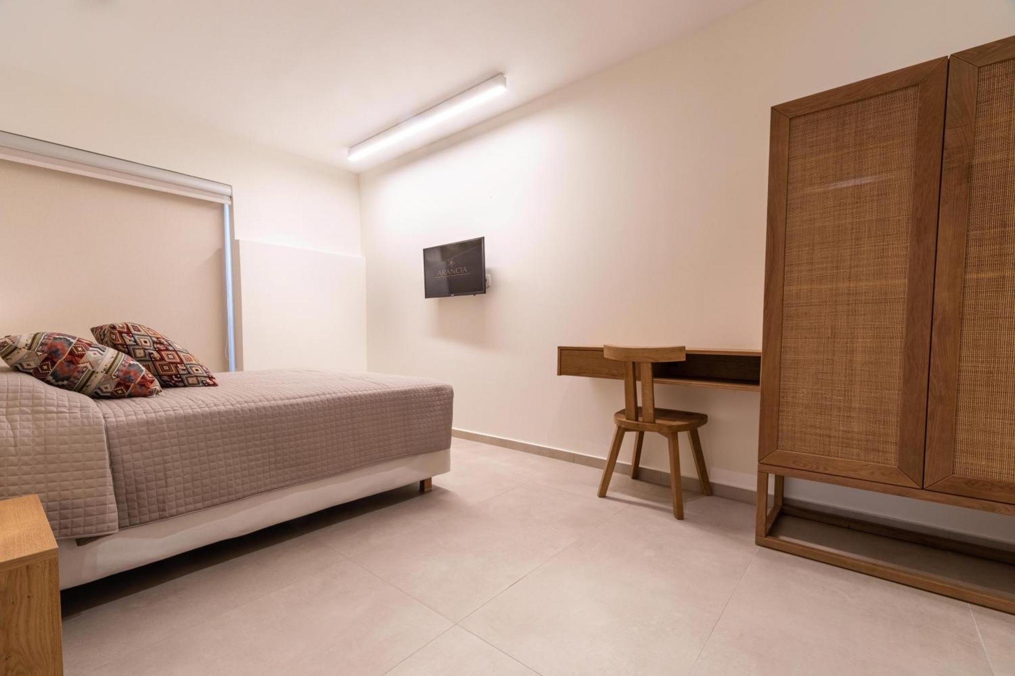 Arancia Elegant Rooms And Suites Tolo Exterior photo