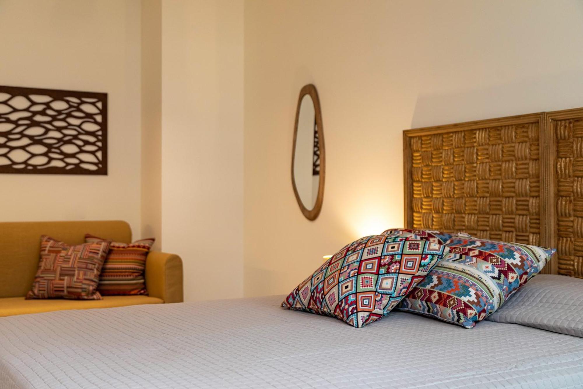 Arancia Elegant Rooms And Suites Tolo Exterior photo
