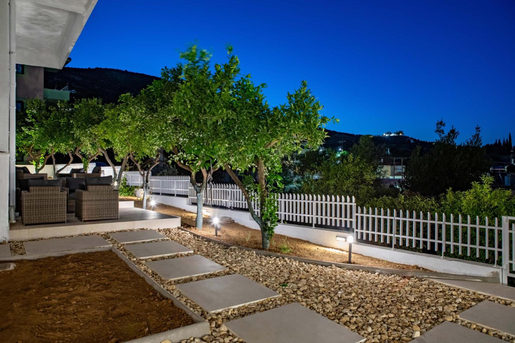 Arancia Elegant Rooms And Suites Tolo Exterior photo